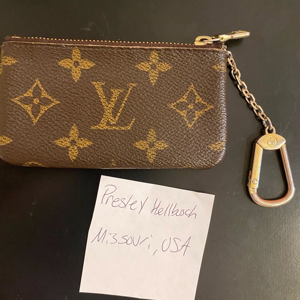 Louis Vuitton Key Cles